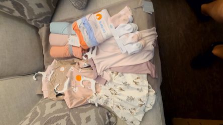 NEW BABY GIRLS CLOTHES ALL WITH TAGS EVERYTHING IN PICTURES INCLUDED