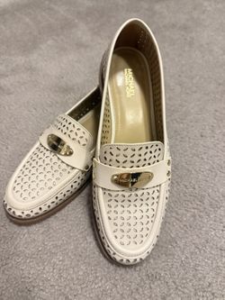 Women’s shoes
