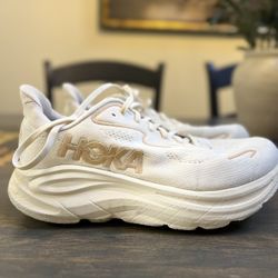 HOKA  Clifton 