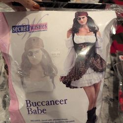 Women's Halloween Costumes Size Small 4-6