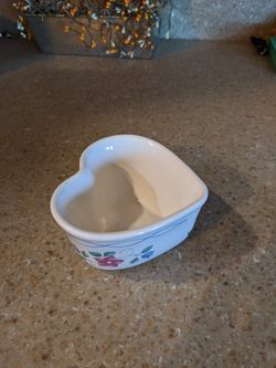 Pfaltzgraff Bonnie Brae heart cup