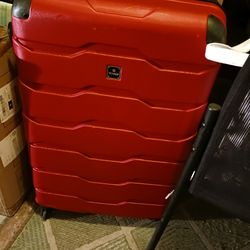 TO MANY TO LIST LOTS NICE ALL NAME BRANDS LUGGAGES CARRYONS ETC 10 EACH YES ITS AVAILABLE