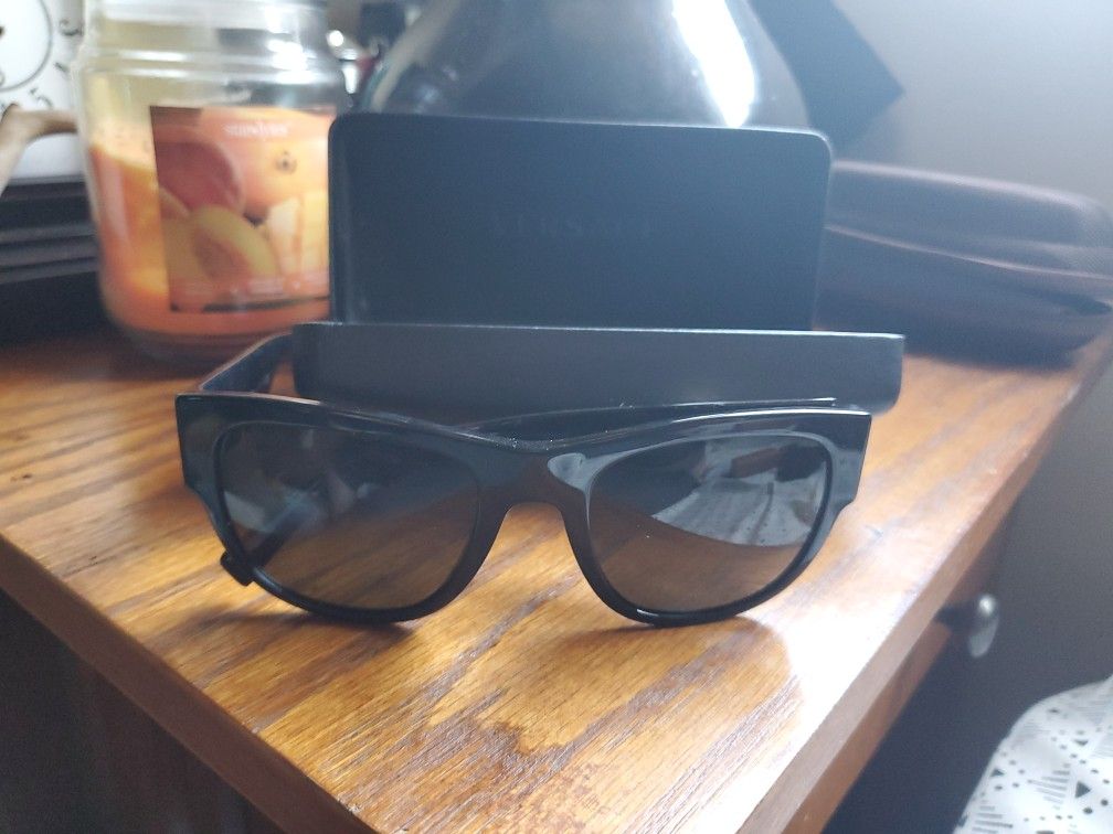 Versace Men's Sunglasses With Case