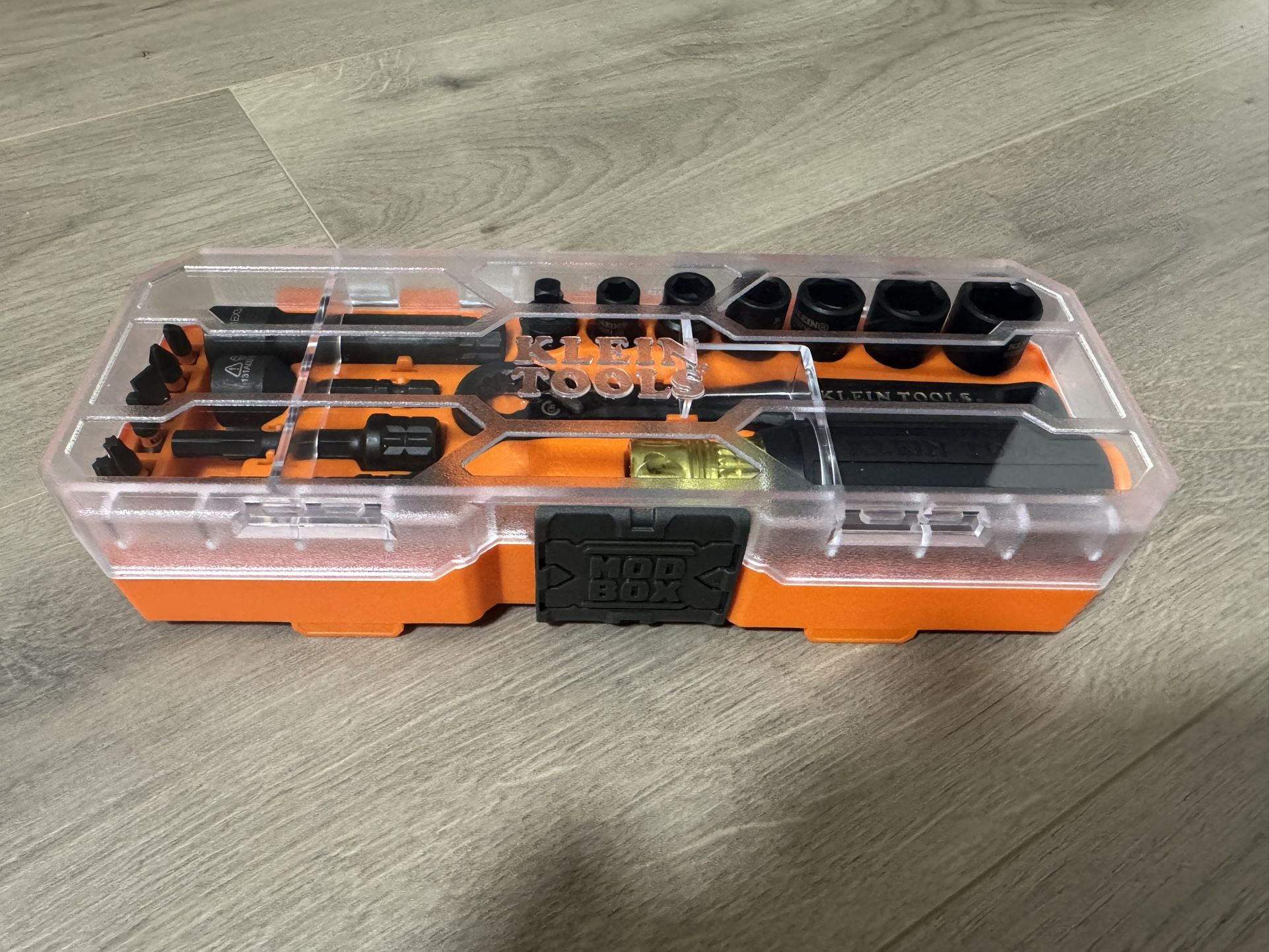 New Klein Tools KNECT Impact Pass Through and Flip Socket Starter Set, 21-Piece