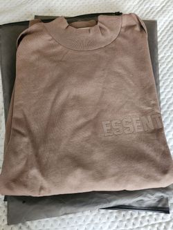 Essentials long sleeve Tee