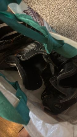 Ice hockey roller blades