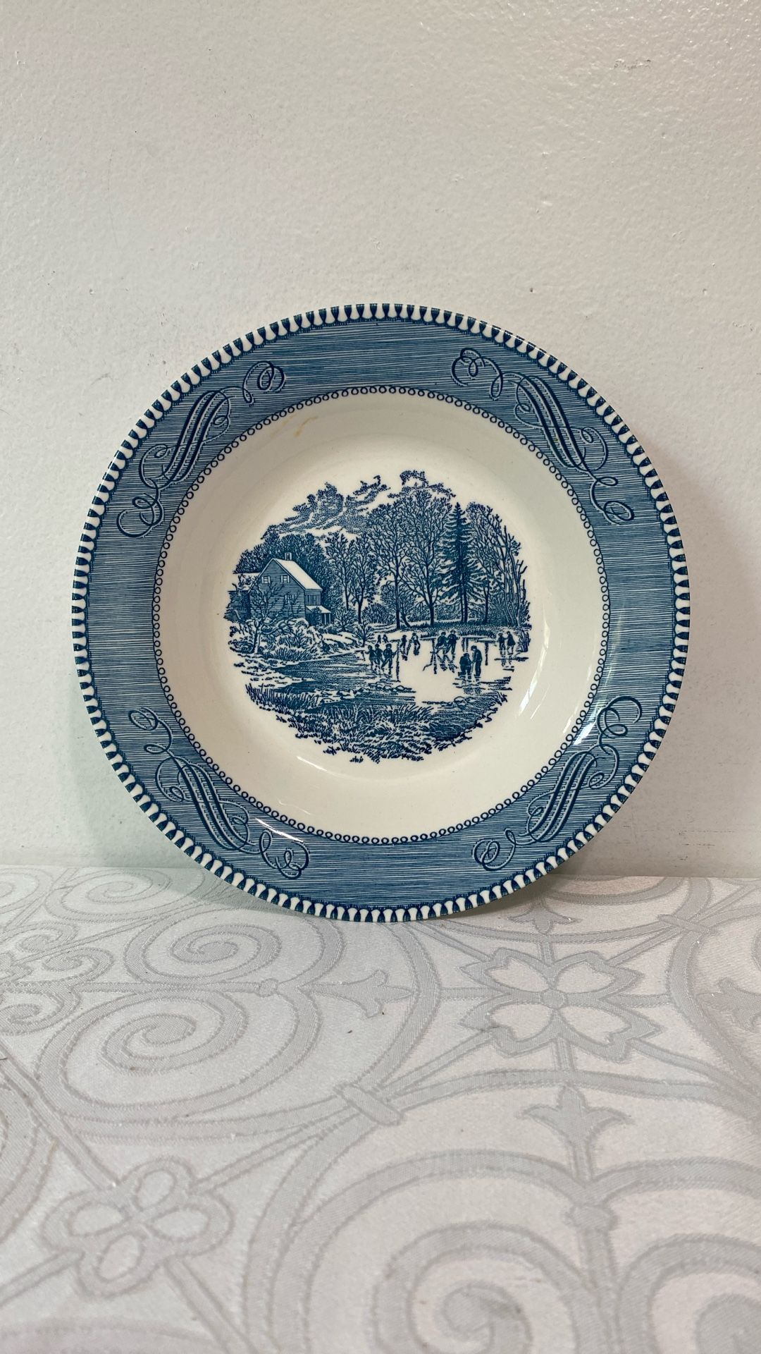 VNTG Currier & Ives Soup Bowl Early Winter 8 3/8” EUC