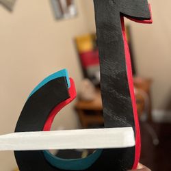 Tik Tok Shelf