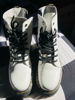 Dr. Martens Jadon White Platform Boots Size 6 usm