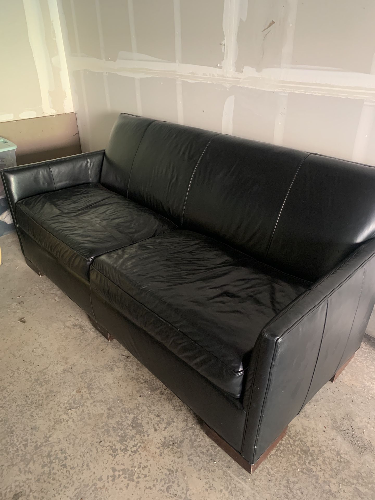 Black Leather Couch for Sale in Issaquah, WA OfferUp