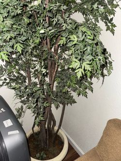 Artificial full size indoor plant