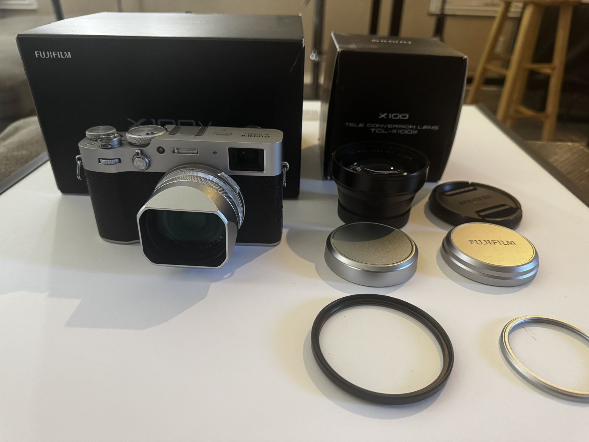 Fujifilm X100v
