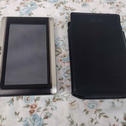 ASUS R700T PNA GPS Navigation System with Case – Excellent Condition – Untested