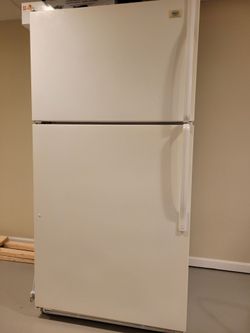 Roper by Whirlpool refrigerator