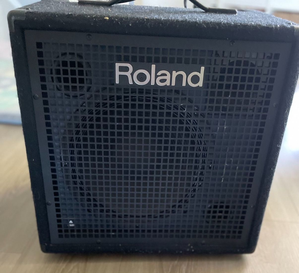Roland KC-400 Keyboard Amplifier