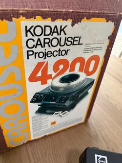 Kodak Carousel 4200 Slide Projector – MINT Condition Boxed Bundle w/ 3 Trays & Remote