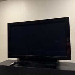 Pioneer Kuro Elite 60” Plasma TV