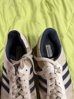 Golf shoes