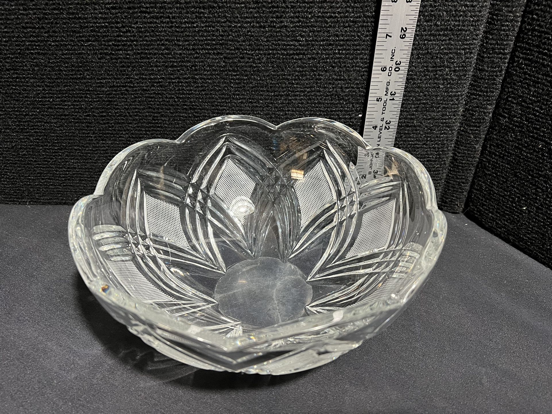 Vintage HEAVY CRYSTAL Bowl Scalloped Edge Giftware Serving Home Decor 