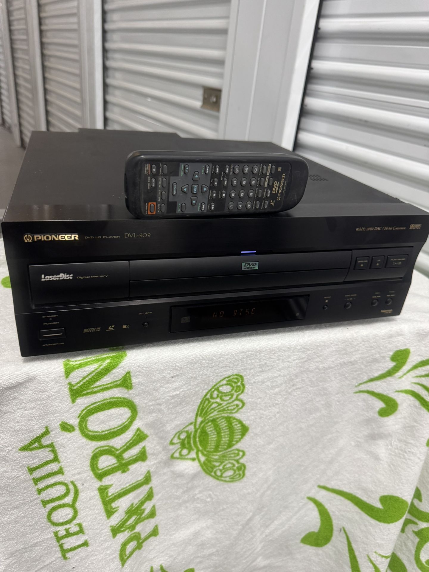 Pioneer DVL-909 DVD LD LaserDisc Player Both-Side Play, S-Video (1998)