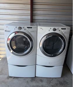 Whirlpool Washer And Electric Dryer Matching Set