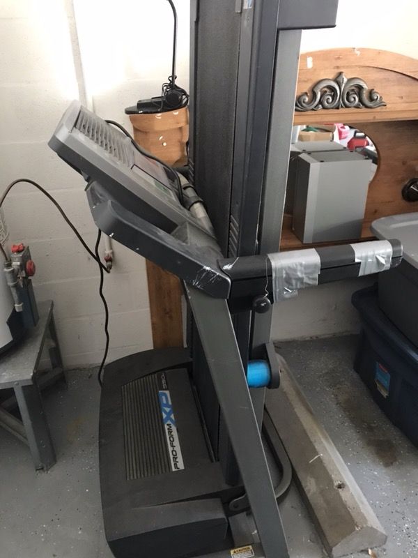 Treadmill. 10 percent incline. Used for Sale in Brandon, FL OfferUp