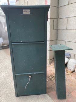 3 door mail box