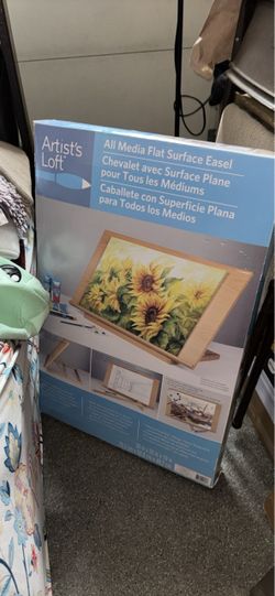 Flat surface easel