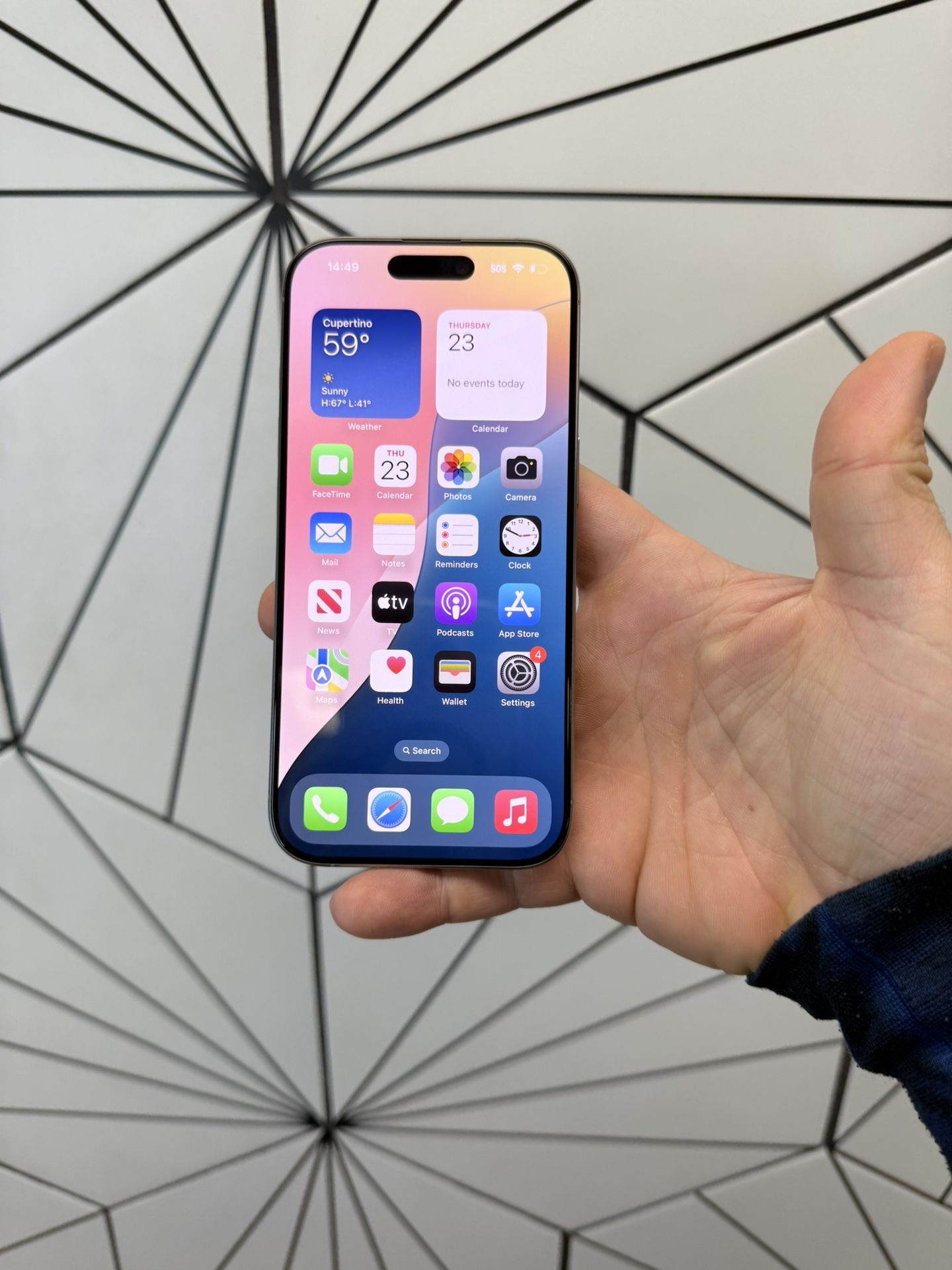 iPhone 16 Pro Unlocked with TikTok Like New