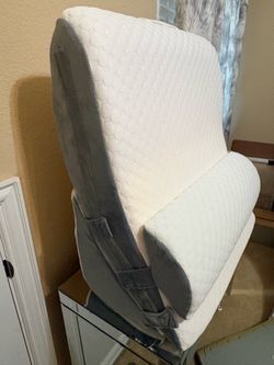 SlumbayTale Adjustable Memory Foam Wedge Pillow