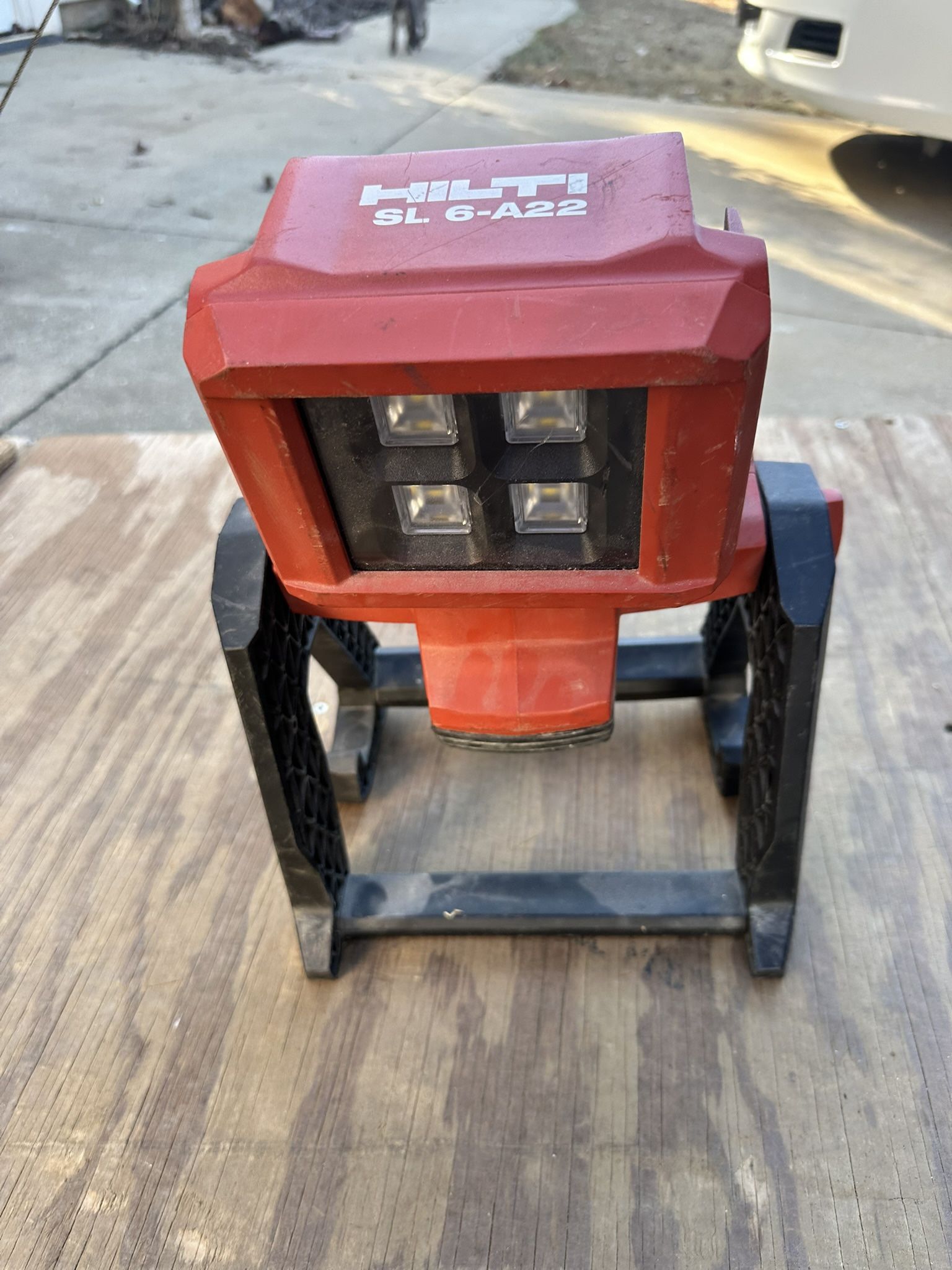 Hilti SL 6-A22 Cordless 22V 3000 Lumens Area Task Work Light Tool With Battery