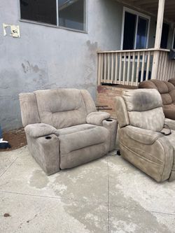 FREE TV (no sound) FREE COUCHES