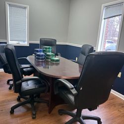 Conference room table with 5 chairs 
