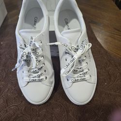 New sale!💯Calvin Klein Womens Ciyan size 8.5 ( reseda ca)