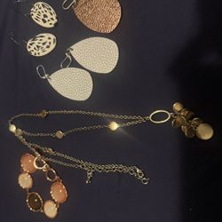 Bundle Of Beautiful Jewelry 