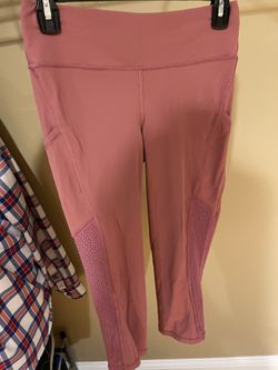 Lululemon Woman’s Yogas