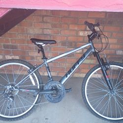 I Got A Set Of Clubs Back And Everything Also Got A Bike For Sale Let Me Know If You Guys Are Interested In Either One Of These Items Please