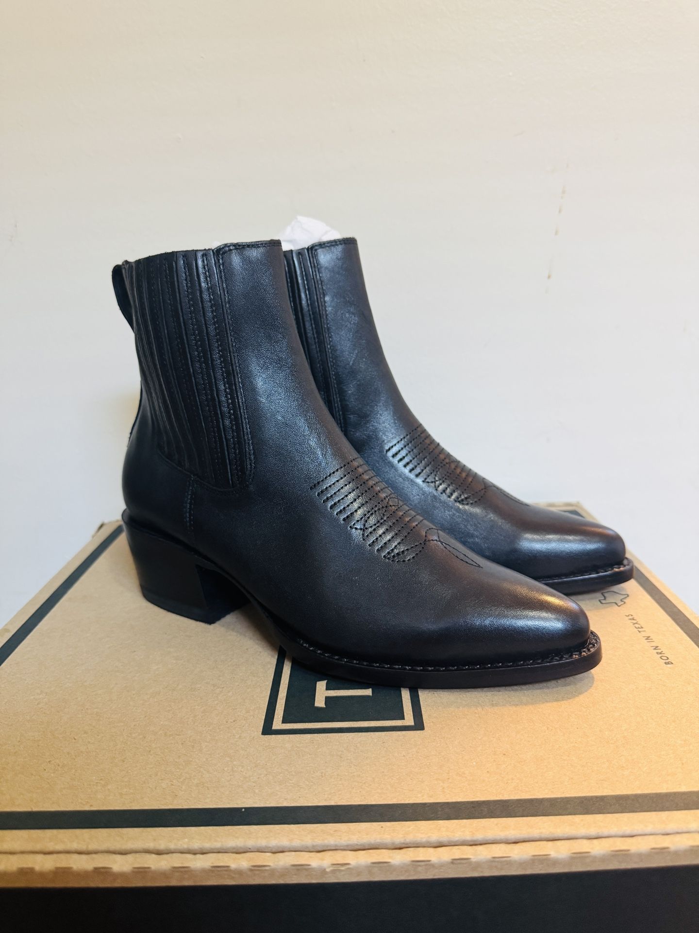 TECOVAS WOMENS 8 The Taylor Midnight BOOTS