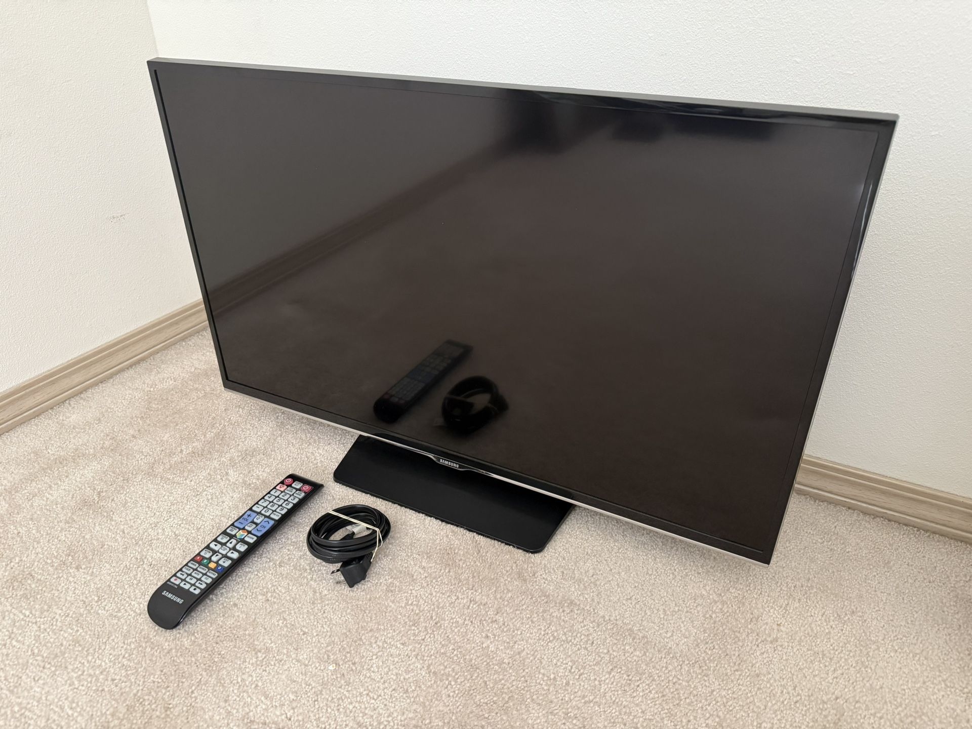 Samsung TV & Dell Monitors