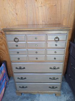 DRESSER 