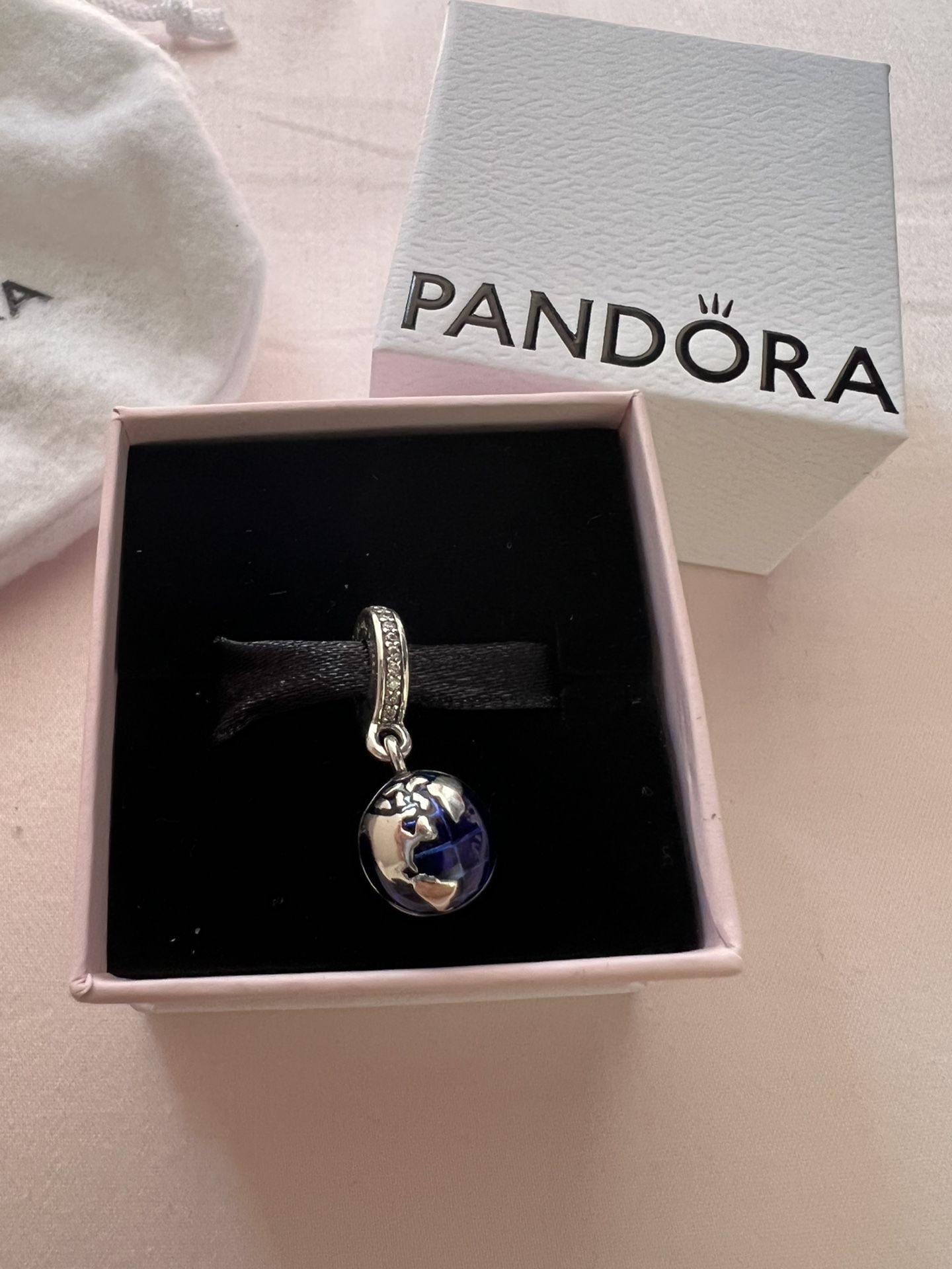 Pandora “Our Blue Planet” Unicef World Charm