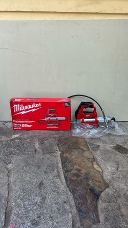 Milwaukee Cordless Grease Gun