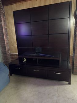 Tv stand