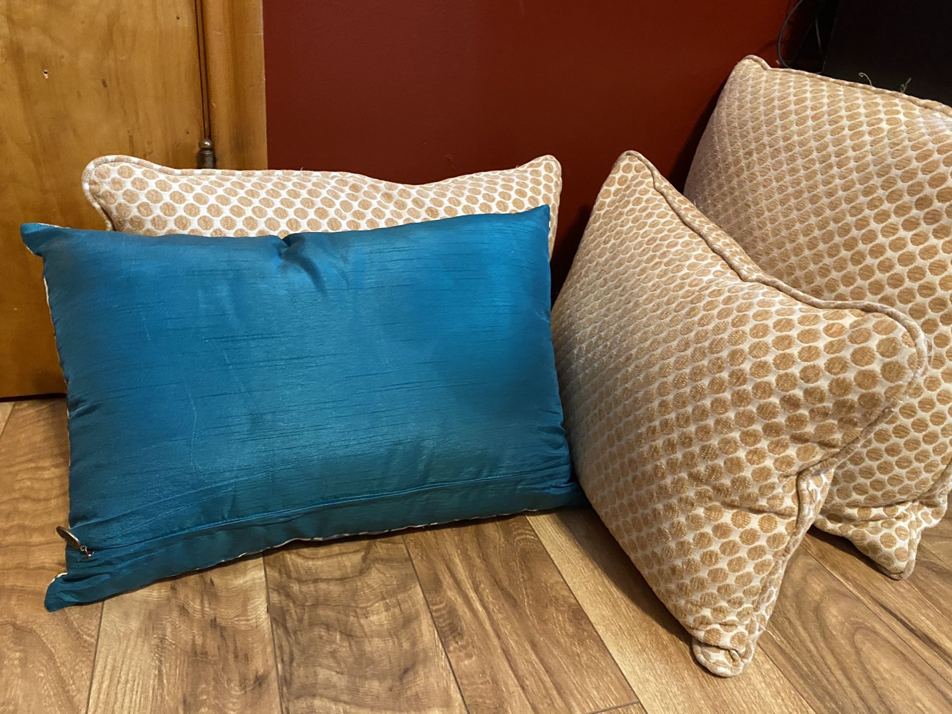 Couch Pillow Set