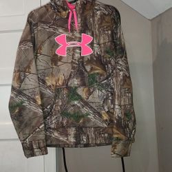 Under Armour Camo Realtree  women Hoodie size XL 