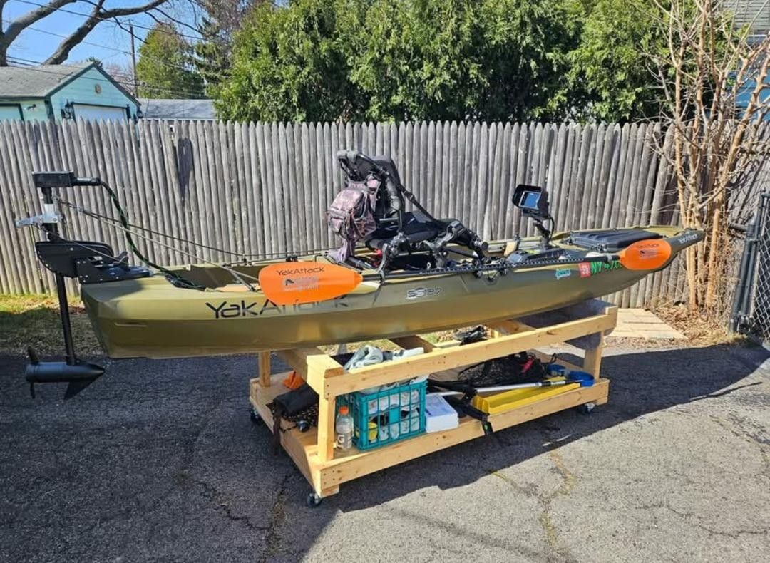Fish-Kayak-With-Fish-Finder