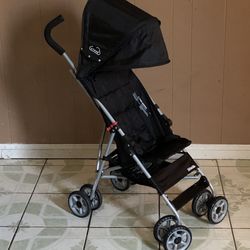 KOLCRAFT UMBRELLA LIGHT WEIGHT STROLLER !!!!