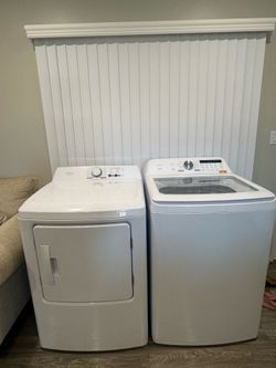 Insignia Washer & Electric Dryer Set – Brand New Condition, Used 4 Times