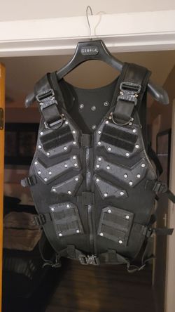 Custom Distressed Tactical Armor Vest – Hand‑Weathered – Adjustable Fit
