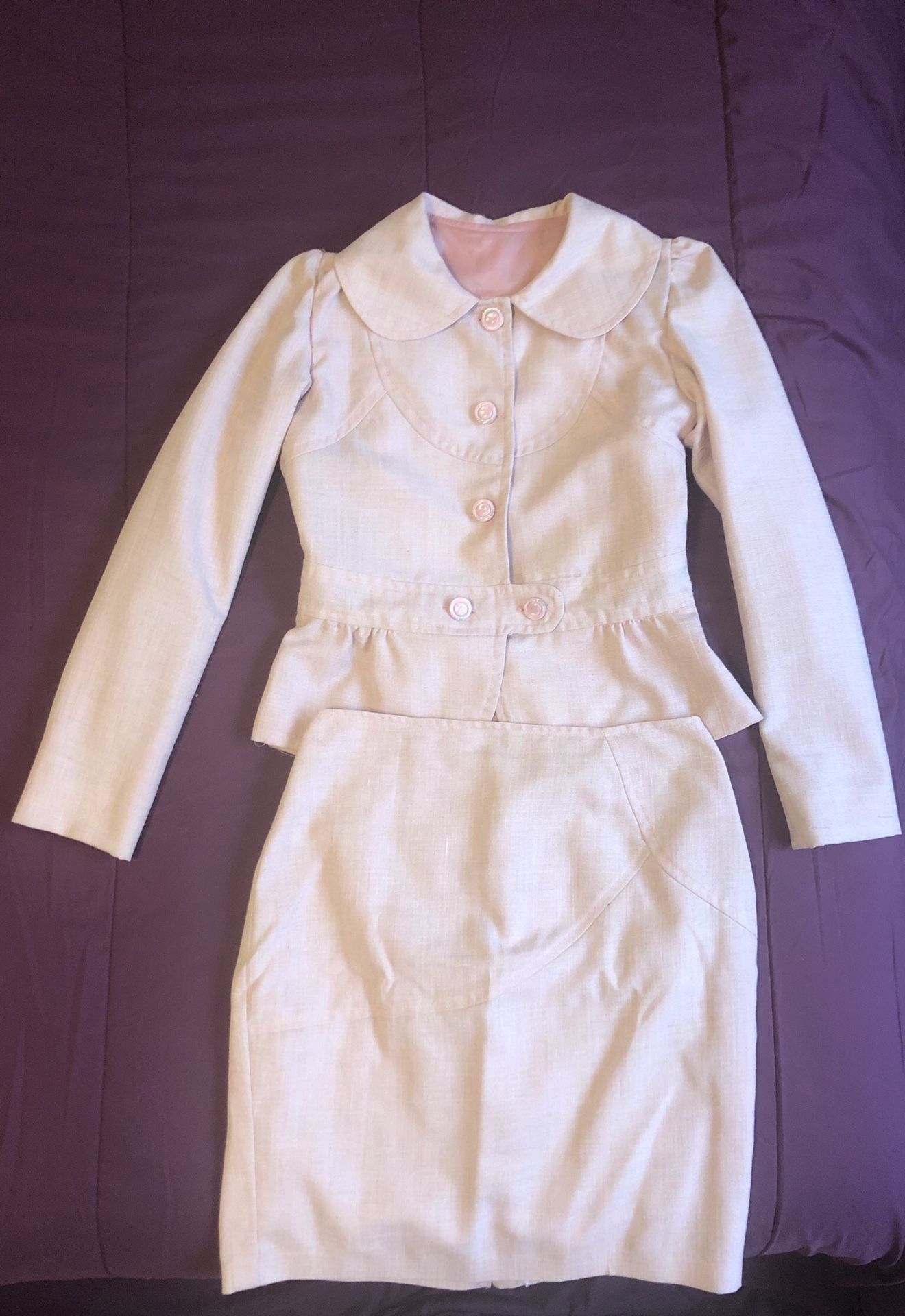 Suit and skirt light pink
